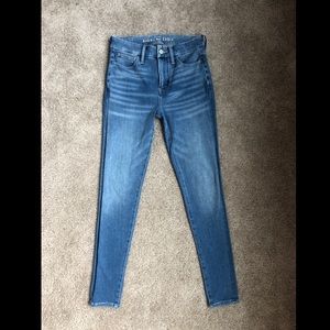 American Eagle Midwash High Rise Dream Jean